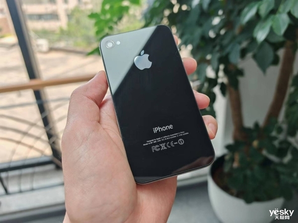 童年时的一台手机改变了我的人生轨迹：我与iPhone的14年